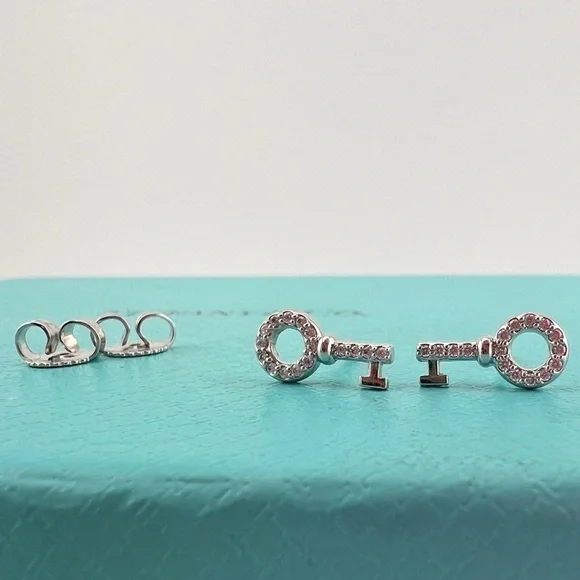RARE Tiffany & Co. 💎 Diamond Key Earrings in 18k White Gold - Picture 3 of 7